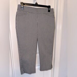 Signature Slimming by Christopher & Banks-Black & White pedal pushers capris-6